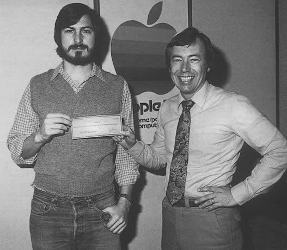 Evolución de Apple Inc.: Un Viaje de Innovación e Impacto 